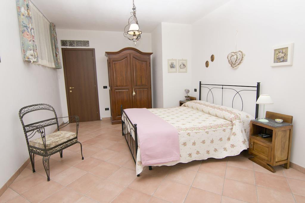 Ca' Rinaldi F Otel Aulla Oda fotoğraf