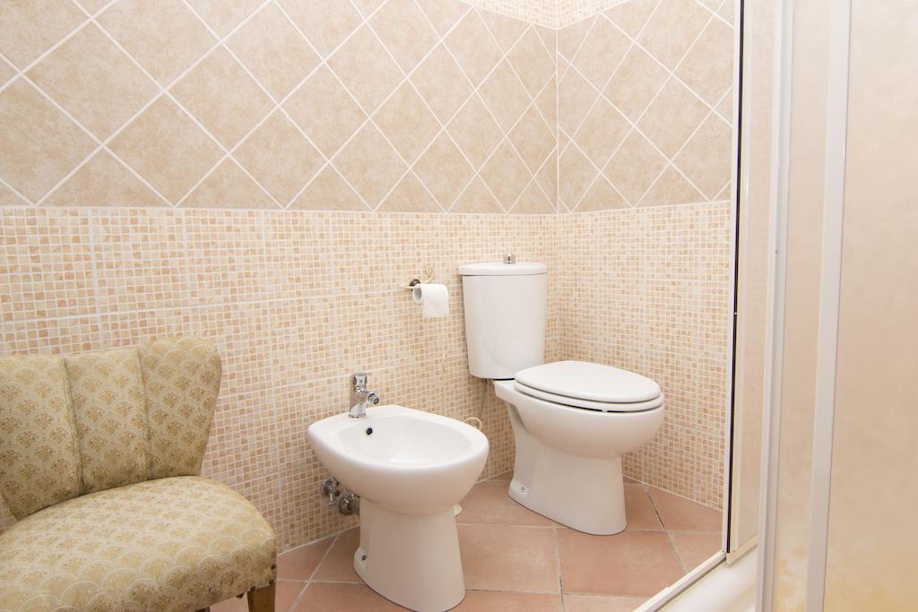 Ca' Rinaldi F Otel Aulla Oda fotoğraf